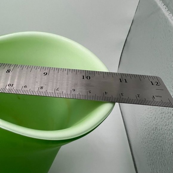 Vintage Pottery Barn Oblong Fan Vase Green Matte Finish Frosted Flaws - Picture 8 of 8